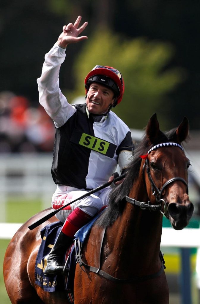 Dettori steers Star Catcher to Irish Oaks glory